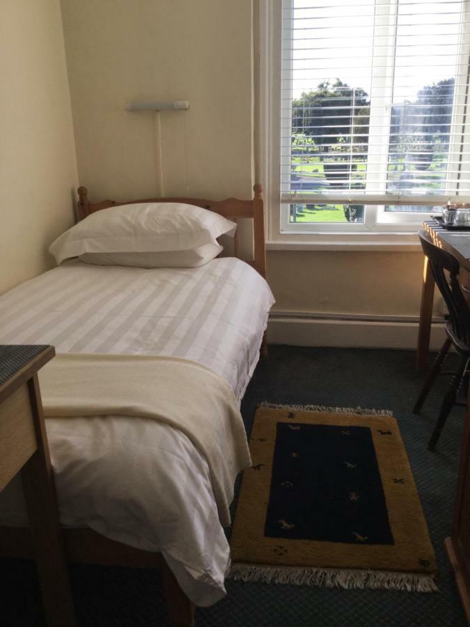 Bay Lodge Aylesbury  Eksteriør billede